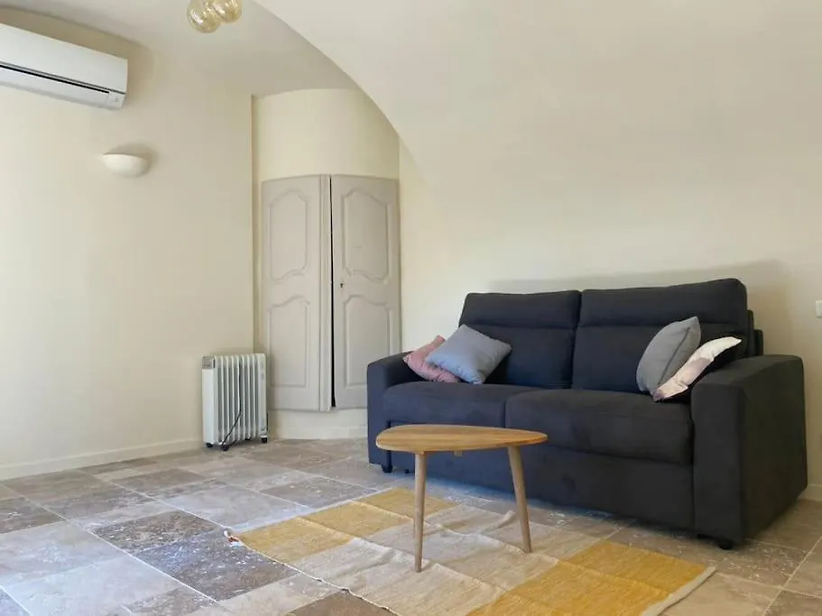 Appartement Dans Ancien Relais De Poste Grasse France